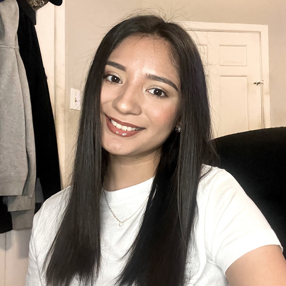 Meet your Posher, Selena